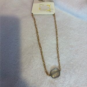 Chic Gold Chain Necklace with Pendant